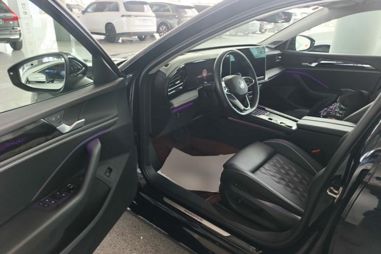 Used Volkswagen Magotan 2024 380TSI DSG Ultimate Edition Driver Seat