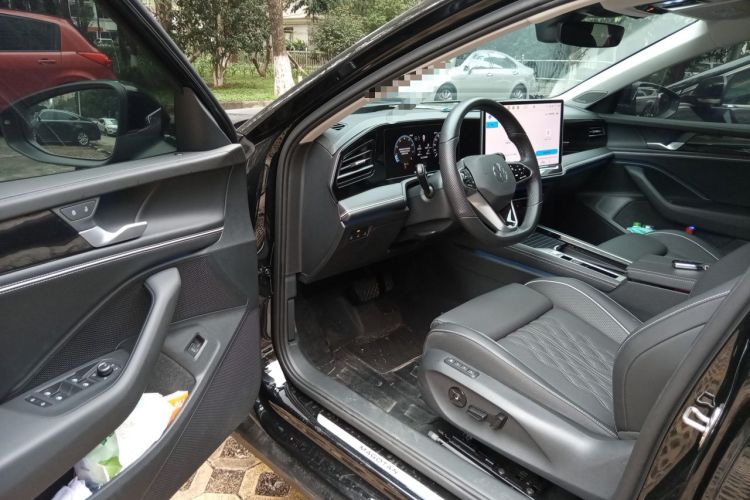 Used Volkswagen Magotan 2024 380TSI DSG Ultimate Edition Driver Seat