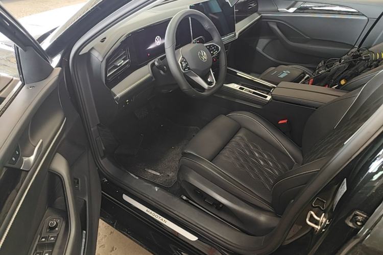 Used Volkswagen Magotan 2024 380TSI DSG Prestige Edition DaMai Package Driver Seat