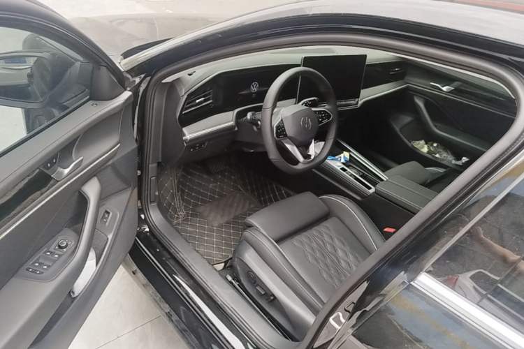 Used Volkswagen Magotan 2024 380TSI DSG Prestige Edition DaMai Package Driver Seat