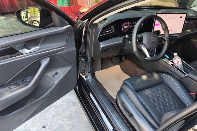 Used Volkswagen Magotan 2024 380TSI DSG Prestige Edition DaMai Package Driver Seat