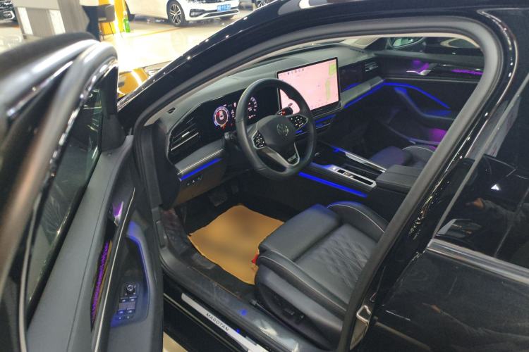 Used Volkswagen Magotan 2024 380TSI DSG Prestige Edition DaMai Package Driver Seat