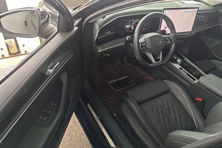 Used Volkswagen Magotan 2024 380TSI DSG Prestige Edition DaMai Package Driver Seat
