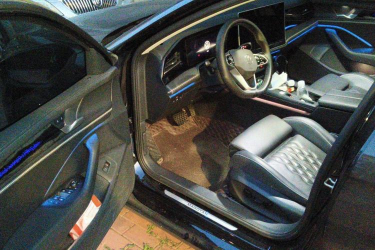 Used Volkswagen Magotan 2024 380TSI DSG Prestige Edition DaMai Package Driver Seat