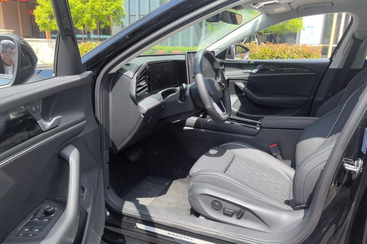 Used Volkswagen Magotan 2024 380TSI DSG Prestige Edition DaMai Package Driver Seat