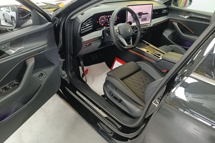 Used Volkswagen Magotan 2024 380TSI DSG Ultimate Edition Driver Seat