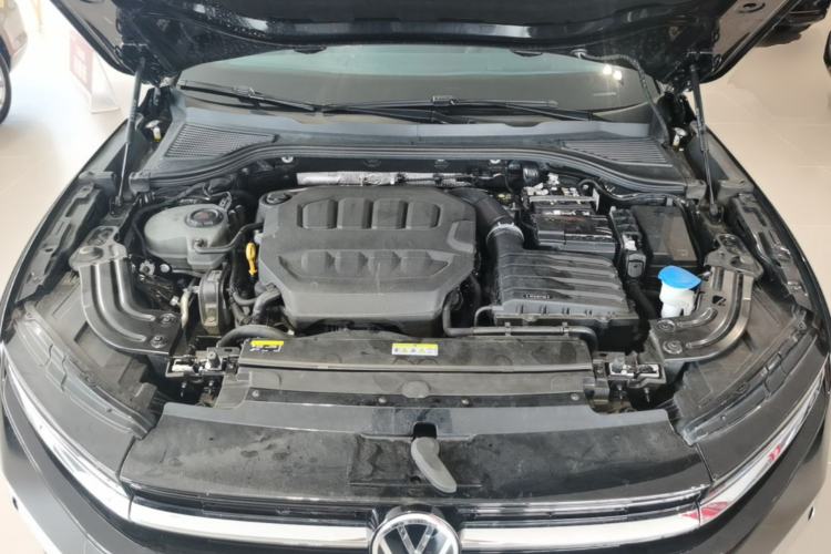 Used Volkswagen Magotan 2024 380TSI DSG Prestige Edition DaMai Package Engine Bay