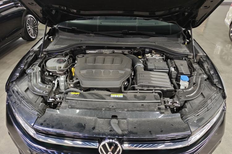 Used Volkswagen Magotan 2024 380TSI DSG Prestige Edition DaMai Package Engine Bay