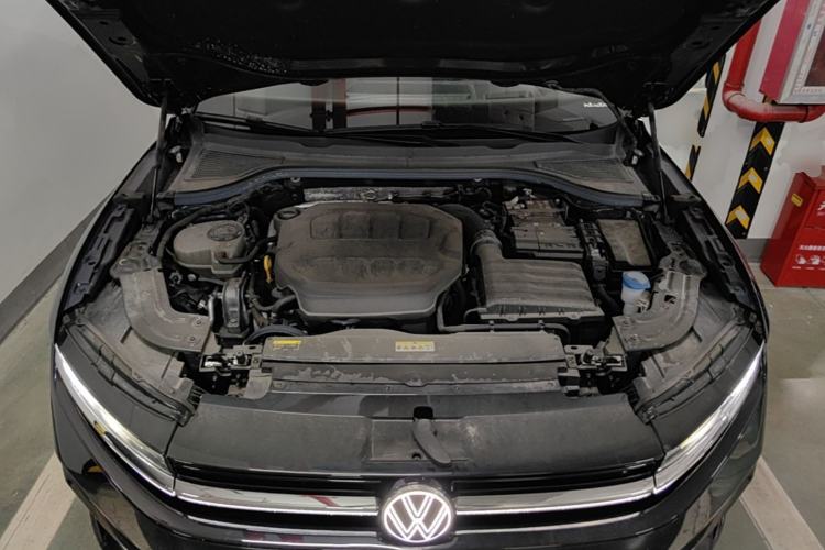 Used Volkswagen Magotan 2024 380TSI DSG Ultimate Edition Engine Bay