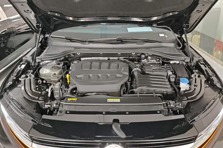 Used Volkswagen Magotan 2024 380TSI DSG Prestige Edition Engine Bay
