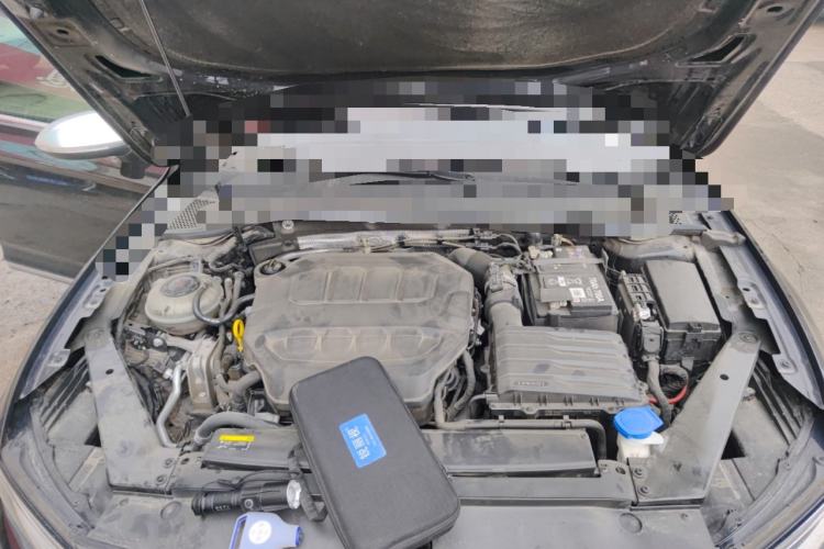Used Volkswagen Magotan 2024 2 Million Units Zhongxiang Version 330TSI DSG Luxury Edition Engine Bay