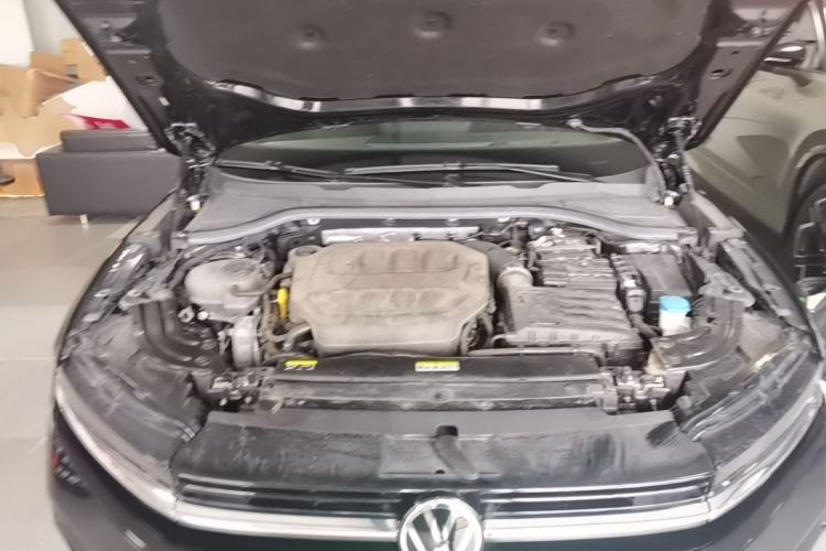 Used Volkswagen Magotan 2024 380TSI DSG Ultimate Edition Engine Bay