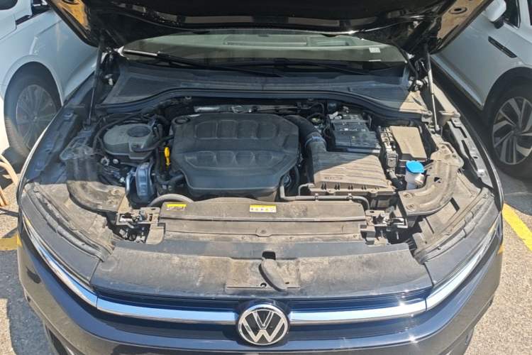 Used Volkswagen Magotan 2024 380TSI DSG Prestige Edition DaMai Package Engine Bay
