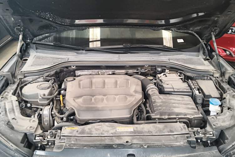 Used Volkswagen Magotan 2024 380TSI DSG Prestige Edition Engine Bay