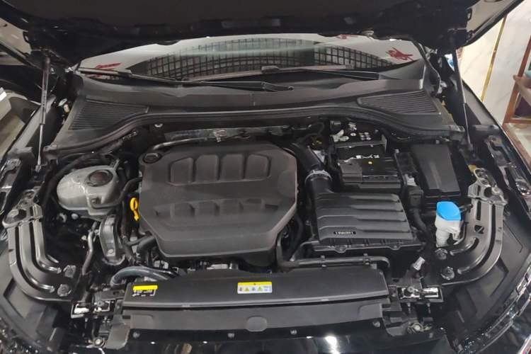 Used Volkswagen Magotan 2024 380TSI DSG Ultimate Edition Engine Bay