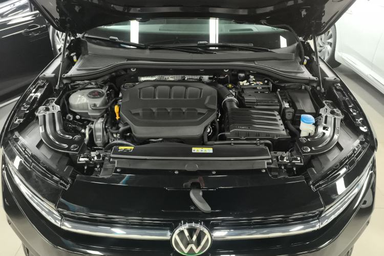 Used Volkswagen Magotan 2024 380TSI DSG Prestige Edition DaMai Package Engine Bay