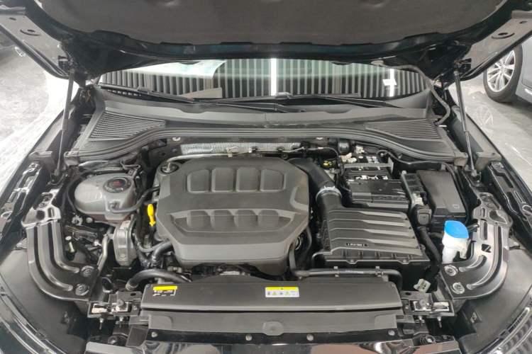 Used Volkswagen Magotan 2024 380TSI DSG Prestige Edition Engine Bay