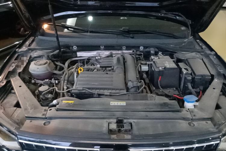 Used Volkswagen Magotan 2024 2 Million Units of Zhongxiang Version 280TSI DSG Comfort Edition Engine Bay