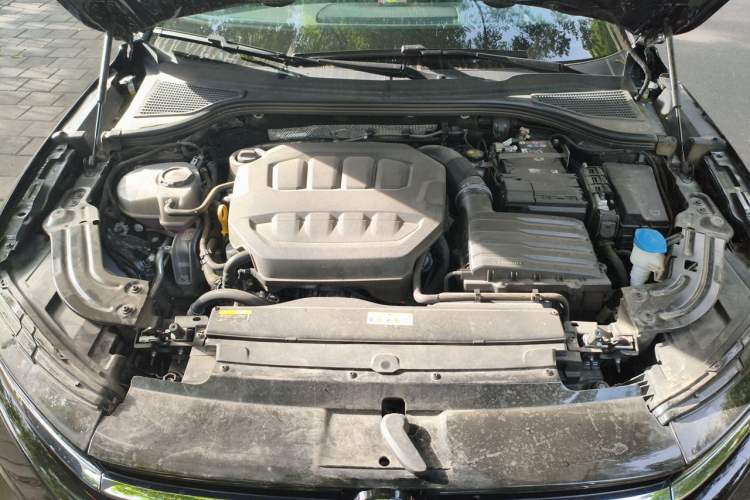 Used Volkswagen Magotan 2024 380TSI DSG Prestige Edition DaMai Package Engine Bay