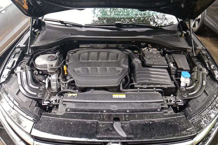 Used Volkswagen Magotan 2024 380TSI DSG Prestige Edition DaMai Package Engine Bay
