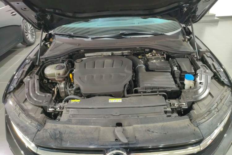 Used Volkswagen Magotan 2024 380TSI DSG Prestige Edition DaMai Package Engine Bay