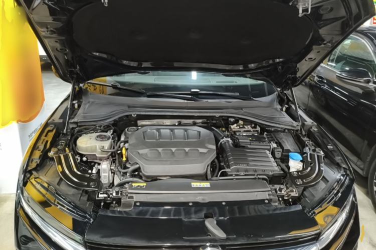 Used Volkswagen Magotan 2024 380TSI DSG Prestige Edition DaMai Package Engine Bay