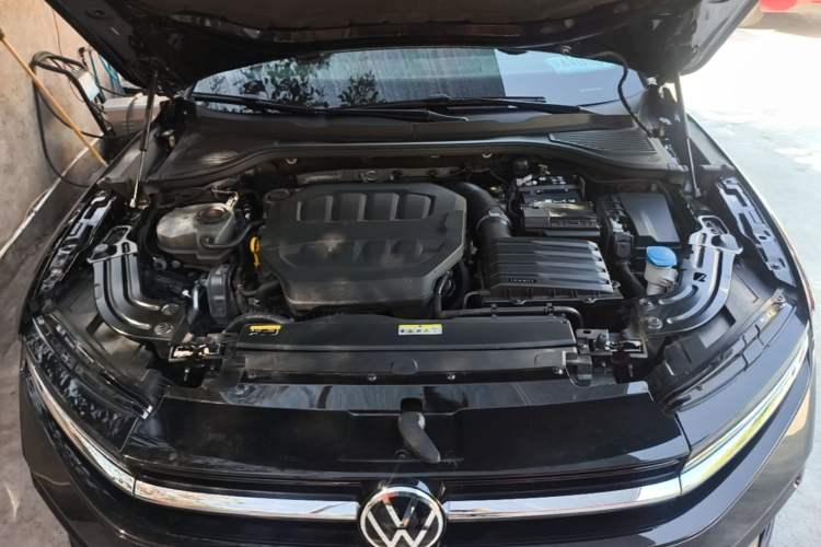 Used Volkswagen Magotan 2024 380TSI DSG Prestige Edition DaMai Package Engine Bay
