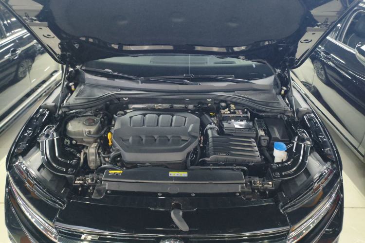 Used Volkswagen Magotan 2024 380TSI DSG Prestige Edition DaMai Package Engine Bay