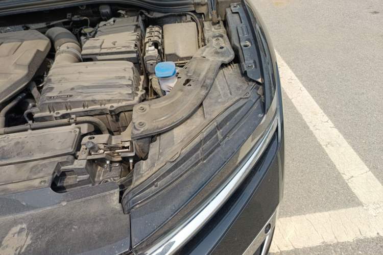 Used Volkswagen Magotan 2024 380TSI DSG Prestige Edition DaMai Package Engine Bay Left