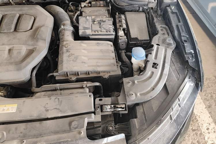 Used Volkswagen Magotan 2024 380TSI DSG Prestige Edition DaMai Package Engine Bay Left