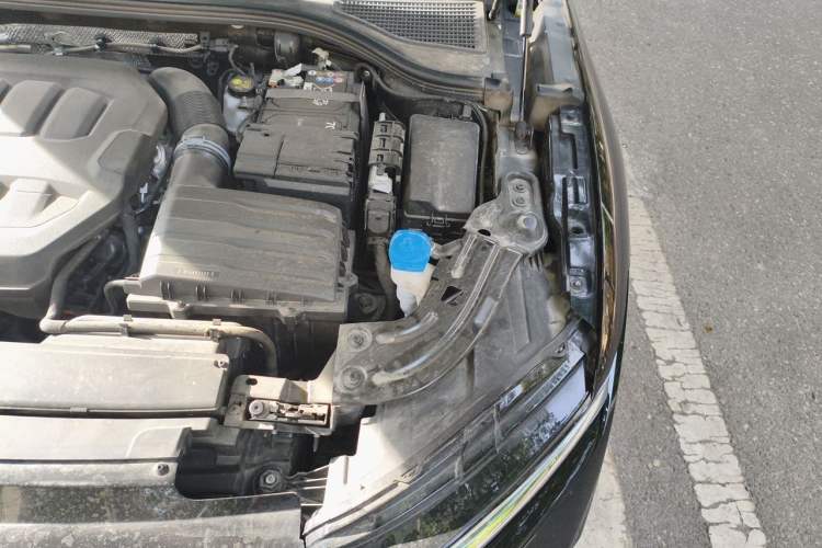 Used Volkswagen Magotan 2024 380TSI DSG Prestige Edition DaMai Package Engine Bay Left