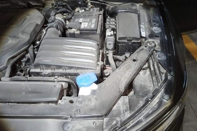 Used Volkswagen Magotan 2024 2 Million Units Zhongxiang Version 330TSI DSG Luxury Edition Engine Bay Left