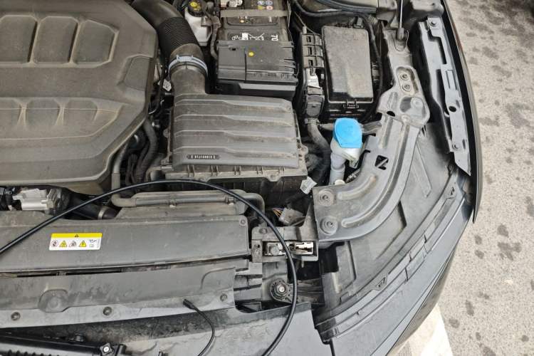 Used Volkswagen Magotan 2024 380TSI DSG Ultimate Edition Engine Bay Left