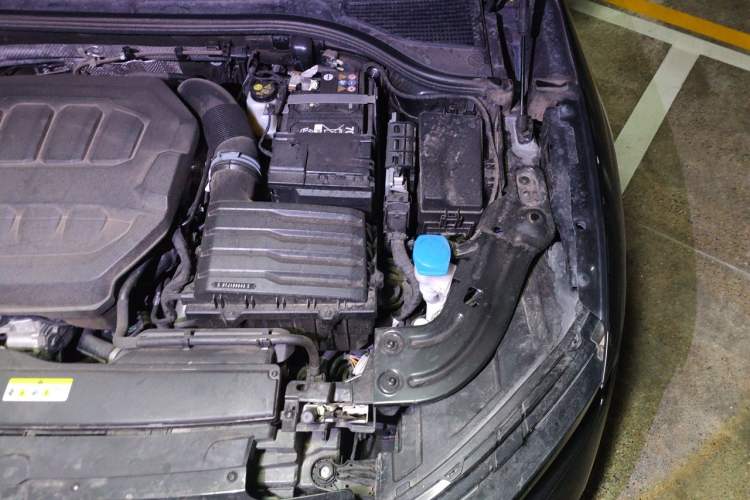 Used Volkswagen Magotan 2024 380TSI DSG Prestige Edition DaMai Package Engine Bay Left
