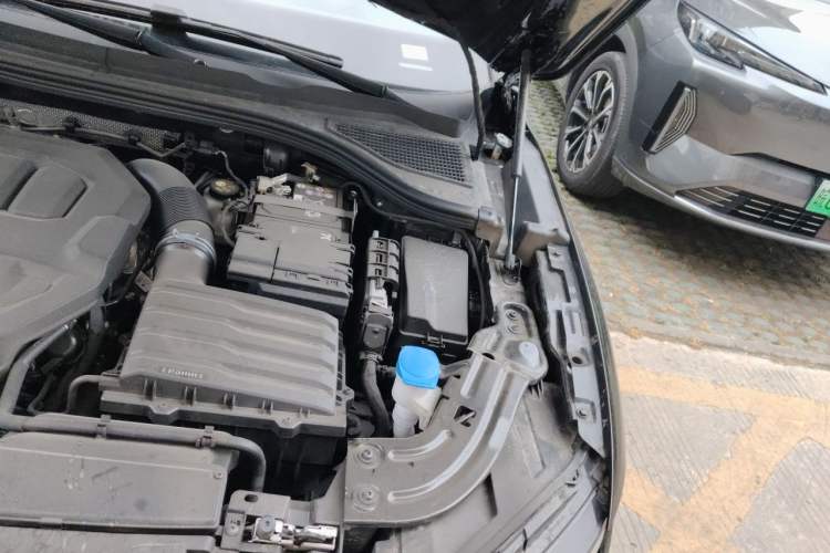 Used Volkswagen Magotan 2024 380TSI DSG Prestige Edition DaMai Package Engine Bay Left