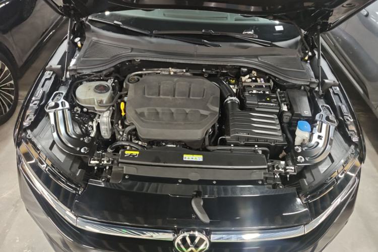 Used Volkswagen Magotan 2024 380TSI DSG Prestige Edition DaMai Package Engine Bay