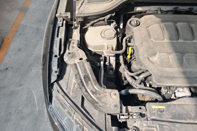 Used Volkswagen Magotan 2024 380TSI DSG Prestige Edition DaMai Package Engine Bay Right