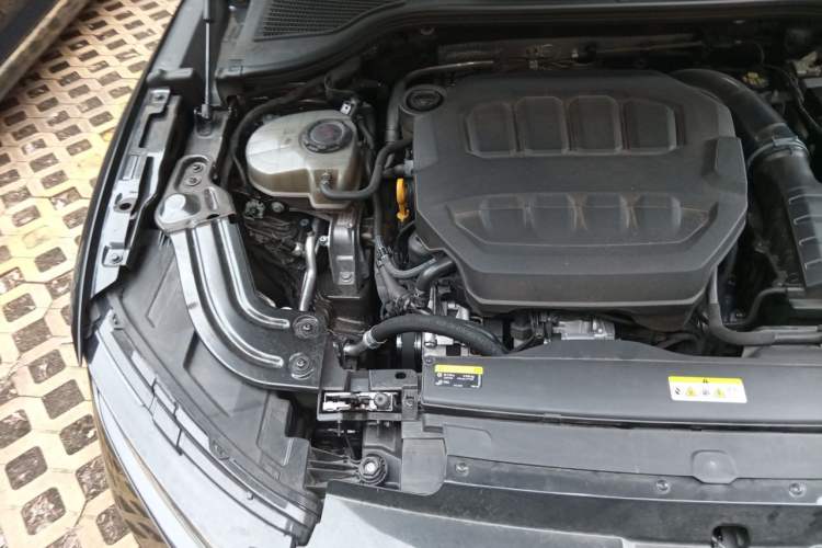 Used Volkswagen Magotan 2024 380TSI DSG Ultimate Edition Engine Bay Right