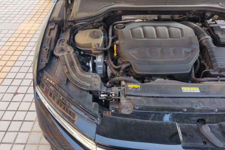 Used Volkswagen Magotan 2024 380TSI DSG Prestige Edition DaMai Package Engine Bay Right