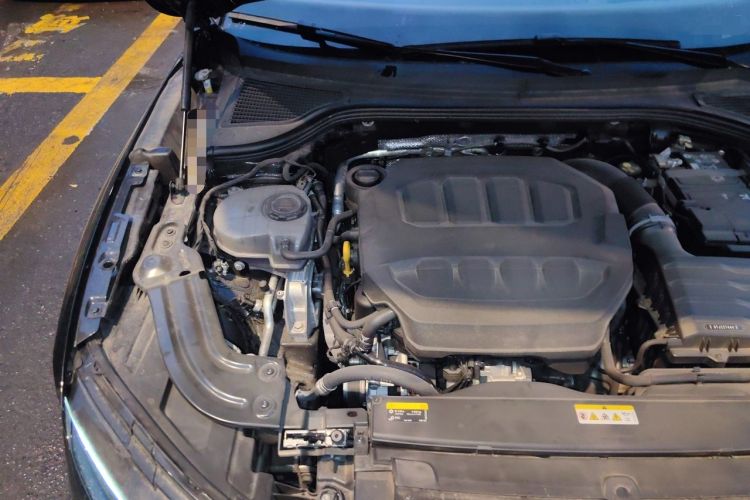 Used Volkswagen Magotan 2024 380TSI DSG Prestige Edition DaMai Package Engine Bay Right