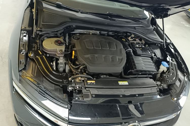 Used Volkswagen Magotan 2024 380TSI DSG Ultimate Edition Engine Bay