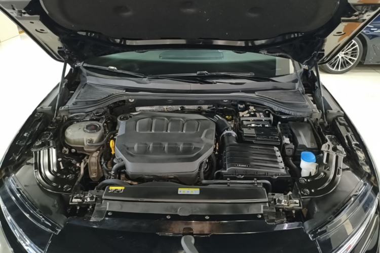 Used Volkswagen Magotan 2024 380TSI DSG Prestige Edition Engine Bay