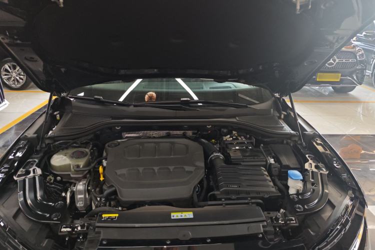 Used Volkswagen Magotan 2024 380TSI DSG Prestige Edition DaMai Package Engine Bay