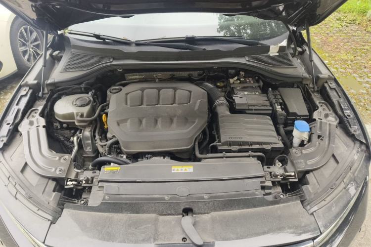 Used Volkswagen Magotan 2024 380TSI DSG Prestige Edition DaMai Package Engine Bay