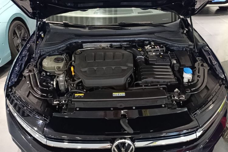 Used Volkswagen Magotan 2024 380TSI DSG Ultimate Edition Engine Bay