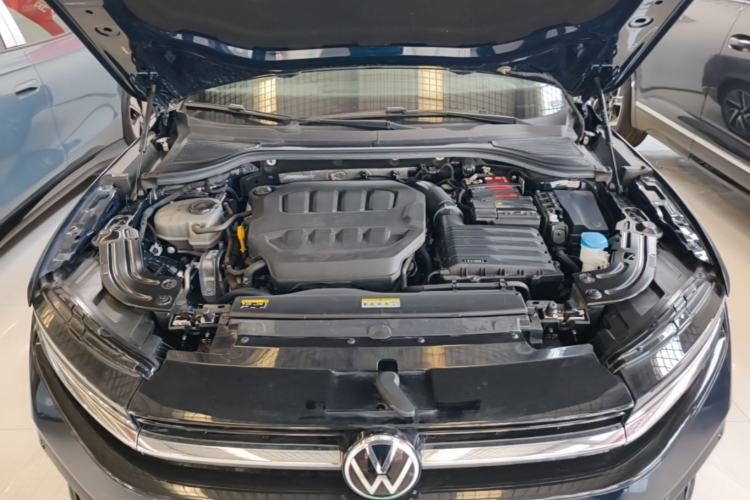 Used Volkswagen Magotan 2024 380TSI DSG Ultimate Edition Engine Bay