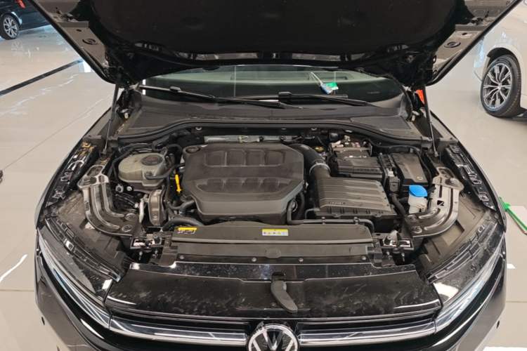 Used Volkswagen Magotan 2024 380TSI DSG Prestige Edition DaMai Package Engine Bay