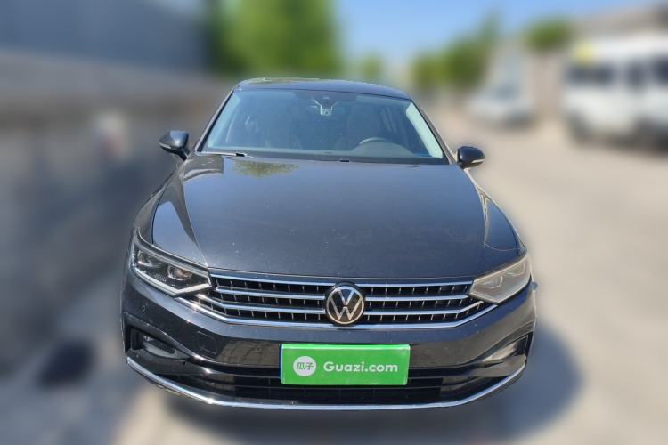 Used Volkswagen Magotan 2024 2 Million Units Zhongxiang Version 330TSI DSG Luxury Edition Exterior 1