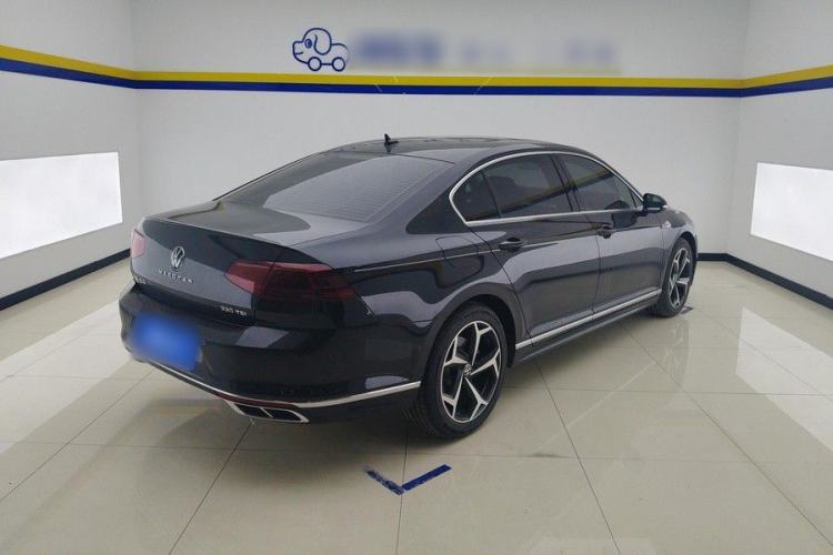 Used Volkswagen Magotan 2024 2 Million Units Zhongxiang Version 330TSI DSG Luxury Edition Exterior 2