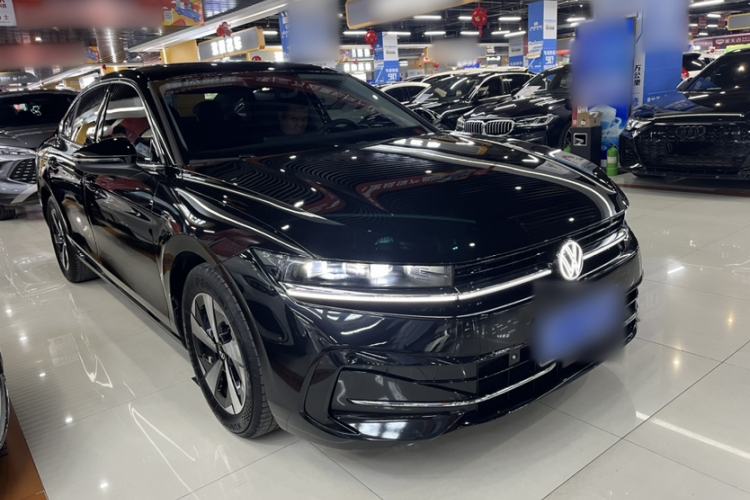 Used Volkswagen Magotan 2024 300TSI DSG Prestige Edition—A Real Eye-Catcher Exterior 3